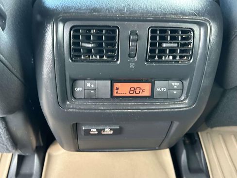 Used 2019 Nissan Pathfinder S AWD/4WD image 16