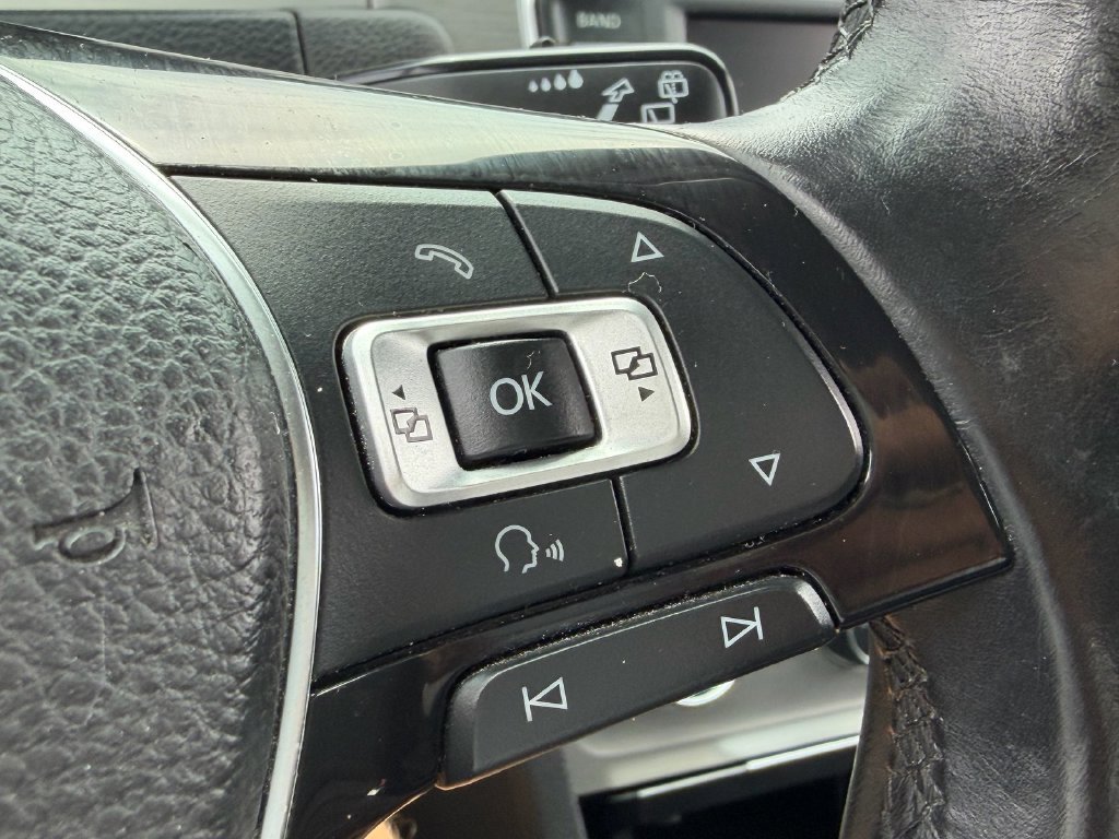 Used 2016 Volkswagen Golf S FWD image 24