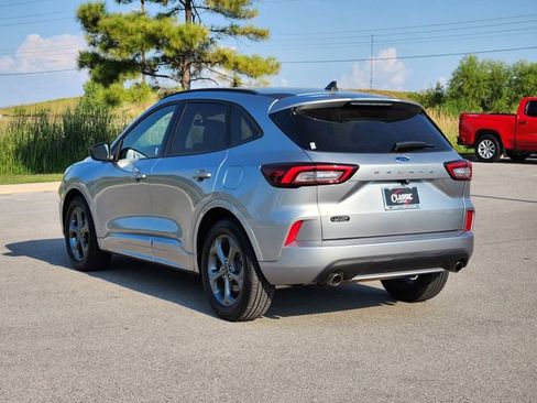 Used 2024 Ford Escape ST-Line image 5