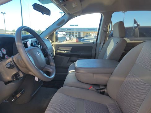 Used 2009 Dodge Ram 2500 Truck SXT image 7