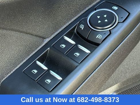 Used 2022 Ford Escape SE w/ SE Sport Appearance Package image 20