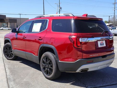 Used 2023 GMC Acadia SLT image 2