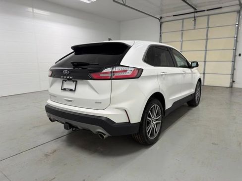 Used 2023 Ford Edge Titanium w/ Class II Trailer Tow Package AWD/4WD image 8