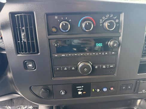 Used 2025 Chevrolet Express 3500 LT w/ LT Preferred Equipment Group RWD image 16