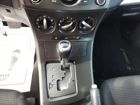 Used 2012 MAZDA MAZDA3 i Touring image 22
