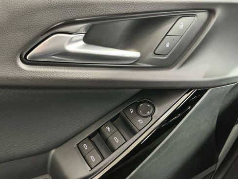 New 2026 Chevrolet Equinox LT image 23