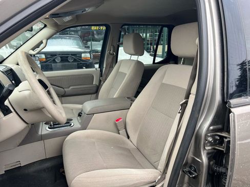 Used 2007 Ford Explorer Sport Trac XLT AWD/4WD image 6