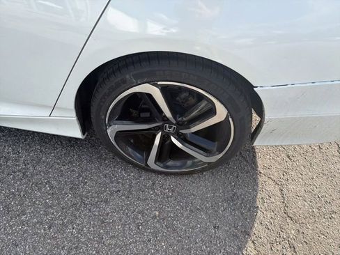 Used 2019 Honda Accord Sport image 4