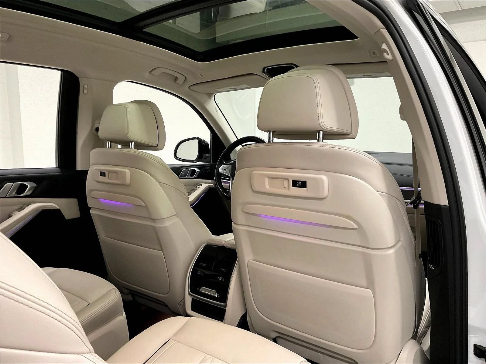 Used 2022 BMW X7 xDrive40i w/ Premium Package AWD/4WD image 46