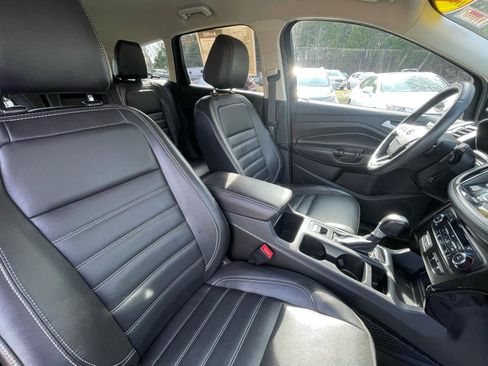 Used 2017 Ford Escape Titanium image 30