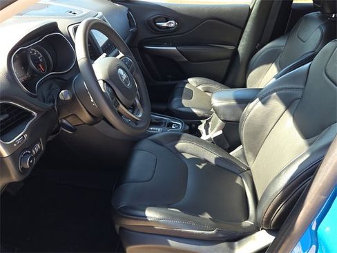 Used 2022 Jeep Cherokee Latitude Lux image 18