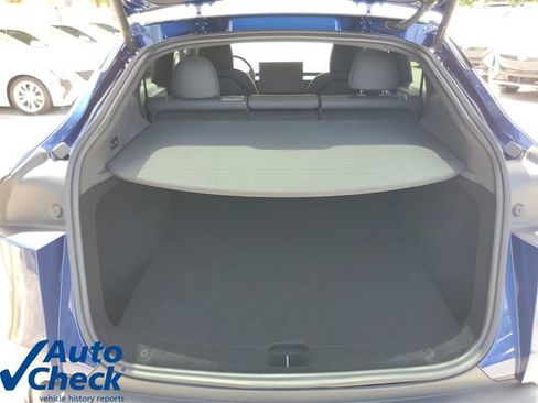 Used 2026 Tesla Model Y 2WD image 8