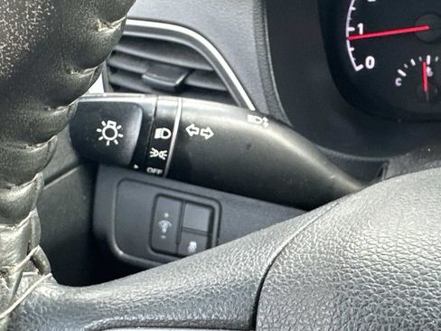 Used 2018 Hyundai Accent SE FWD image 25