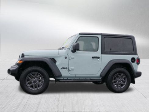 Used 2024 Jeep Wrangler Sport S image 6