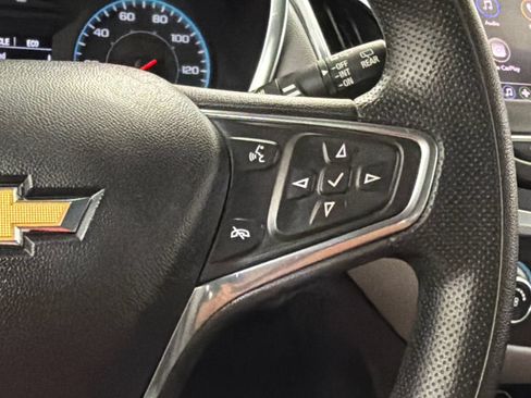 Used 2020 Chevrolet Equinox LS AWD/4WD image 18
