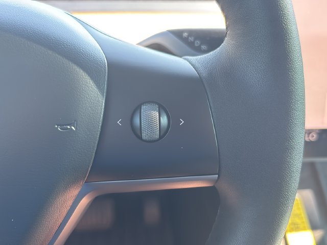 Used 2024 Tesla Model Y Long Range AWD/4WD image 20