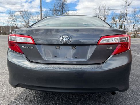 Used 2012 Toyota Camry LE image 6
