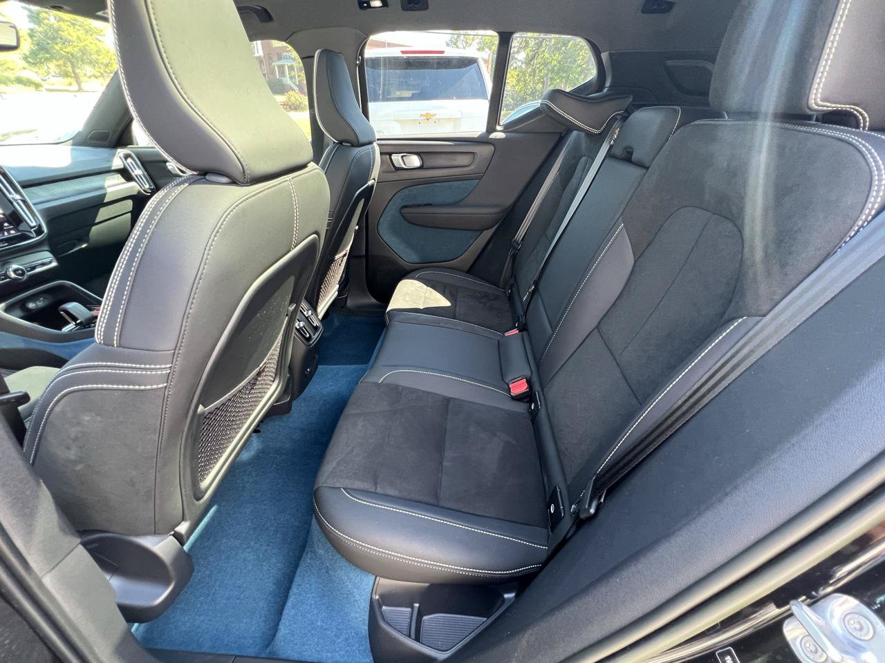 Used 2023 Volvo XC40 Recharge Plus AWD/4WD image 12