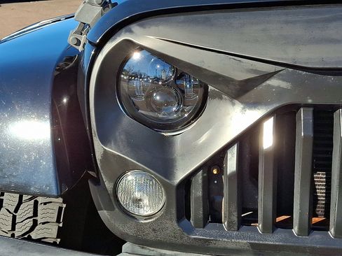 Used 2014 Jeep Wrangler Unlimited Sahara w/ Dual Top Group image 12