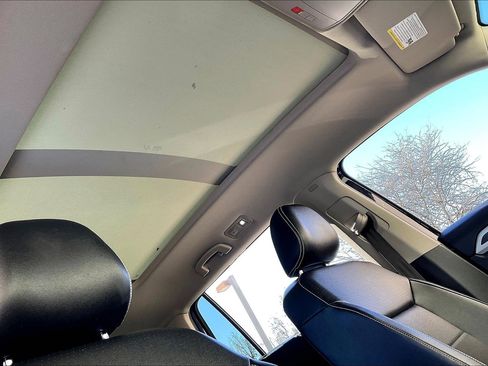 Certified 2021 Volkswagen Atlas SEL R-Line image 29