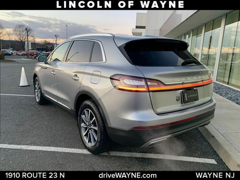Certified 2022 Lincoln Nautilus AWD image 3