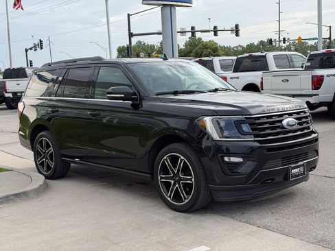Used 2020 Ford Expedition Limited w/ Equipment Group 303A AWD/4WD image 7