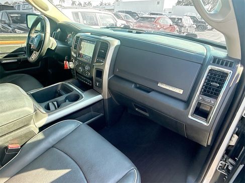 Used 2018 RAM 1500 Laramie image 33