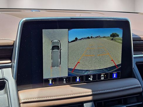 Used 2023 Chevrolet Tahoe High Country AWD/4WD image 30
