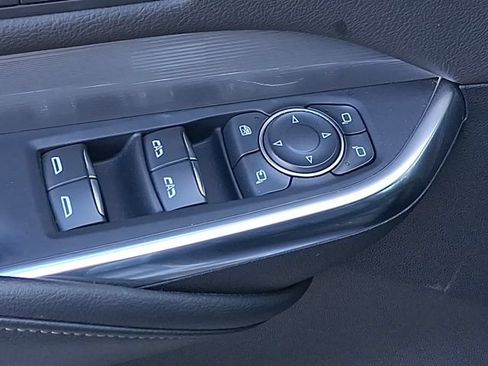 Used 2025 Cadillac XT4 Premium Luxury AWD/4WD image 17