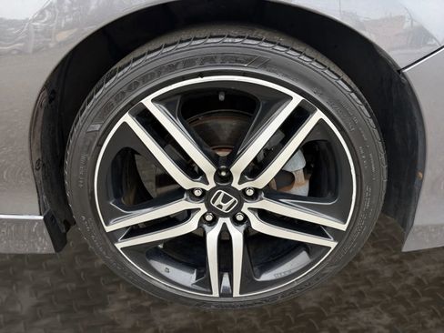 Used 2017 Honda Accord Sport image 36