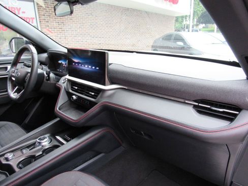 Used 2025 Ford Explorer ST-Line AWD/4WD image 34