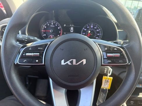 Used 2023 Kia Forte LXS w/ LXS Technology Package FWD image 14