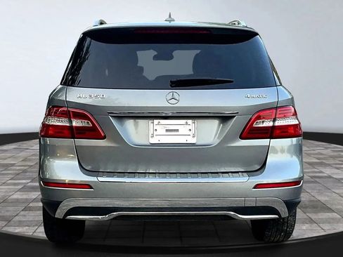 Used 2014 Mercedes-Benz ML 350 ML 350 4MATIC Sport Utility 4D w/ Premium 1 Package image 4
