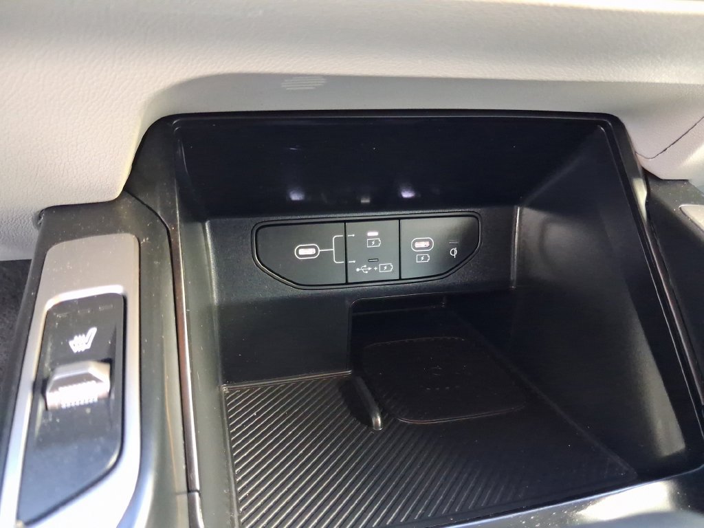 Used 2025 Kia Sorento S FWD image 21