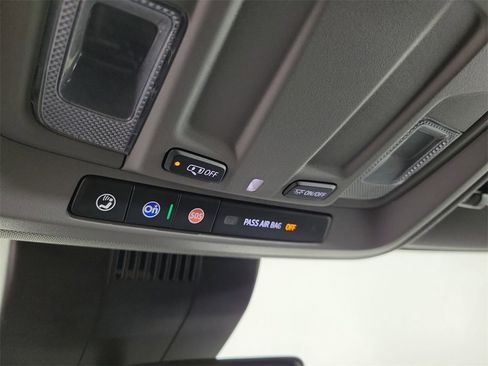 Used 2023 Chevrolet Silverado 1500 LT image 30