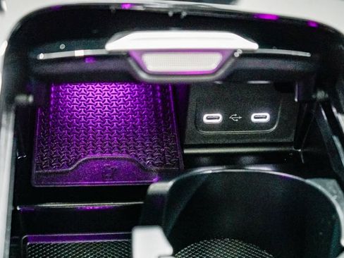 Used 2025 Mercedes-Benz C 300 Sedan image 23