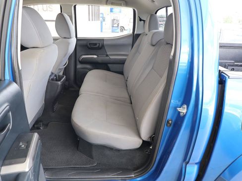 Used 2016 Toyota Tacoma SR5 RWD image 21