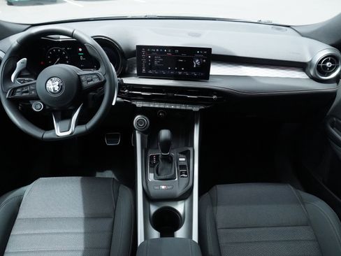 Certified 2024 Alfa Romeo Tonale Ti image 2