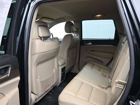 Used 2014 Jeep Grand Cherokee Limited w/ Trailer Tow Group IV image 25