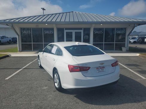 Used 2024 Chevrolet Malibu LT FWD image 3