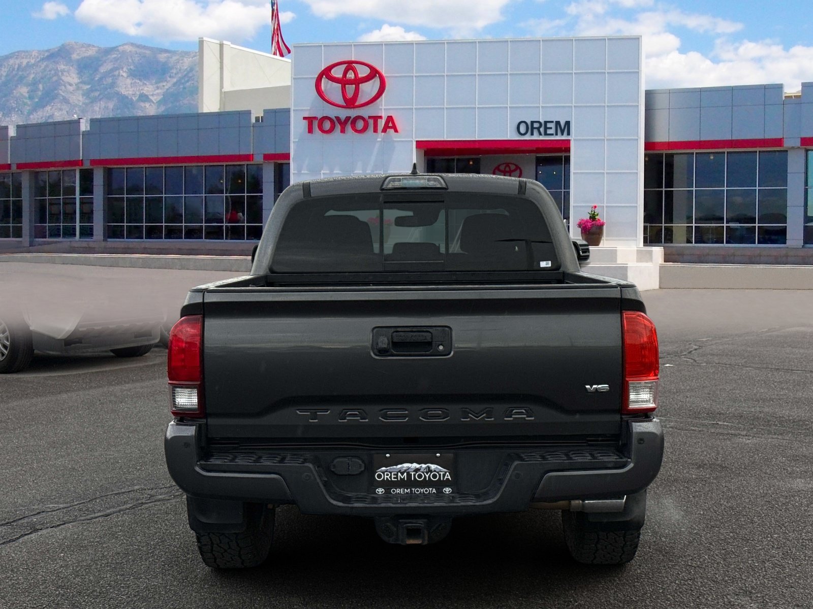 Used 2019 Toyota Tacoma TRD Off-Road w/ Technology Package AWD/4WD image 5