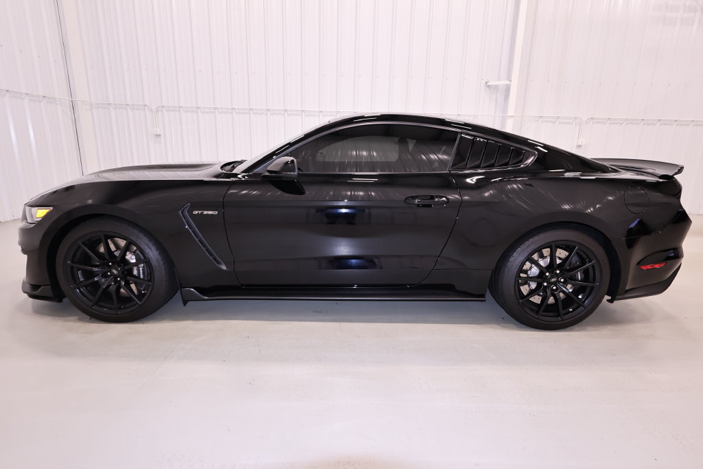 Certified 2018 Ford Mustang Shelby GT350 w/ Electronics Package RWD image 7
