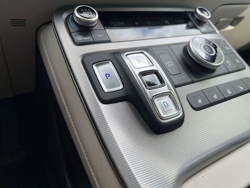 Used 2023 Hyundai Palisade Calligraphy image 16