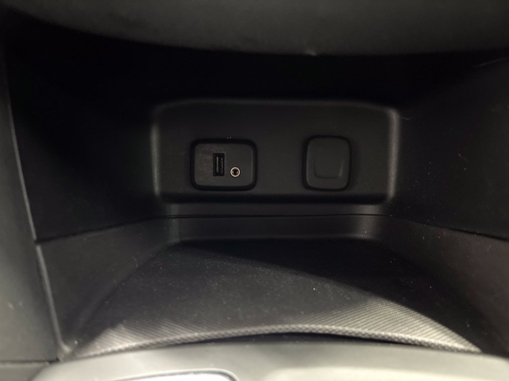 Used 2018 Chevrolet Equinox LT FWD image 21