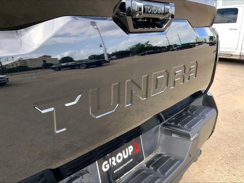 Used 2024 Toyota Tundra Limited AWD/4WD image 30