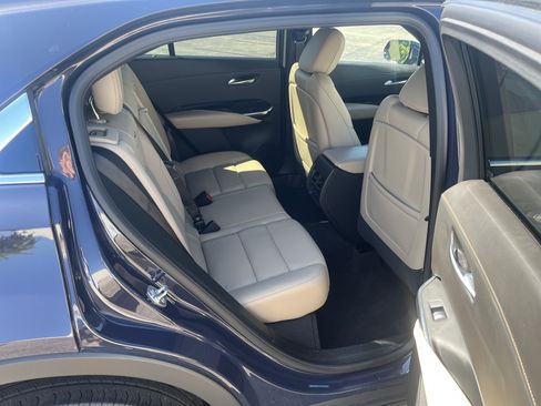 Used 2024 Cadillac XT4 Luxury w/ Cold Weather Package AWD/4WD image 13