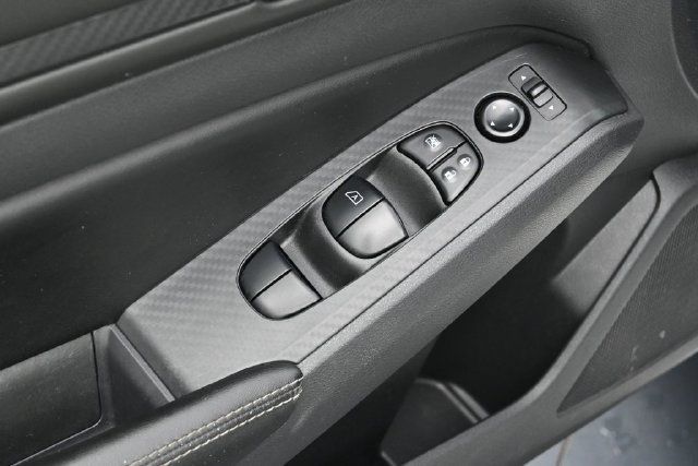 Used 2025 Nissan Altima 2.5 SV FWD image 12