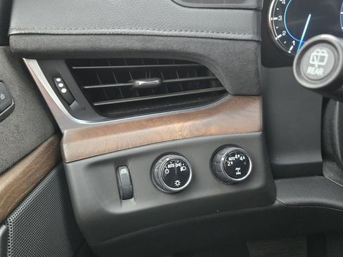 Used 2020 Cadillac Escalade Luxury image 22