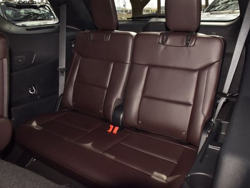 Certified 2025 Ford Explorer Platinum w/ Ultimate Package image 15