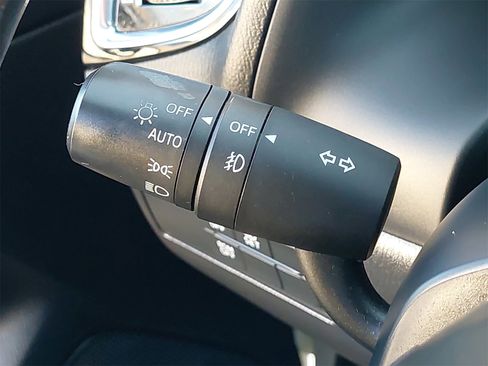 Used 2016 MAZDA MAZDA3 s Touring image 20